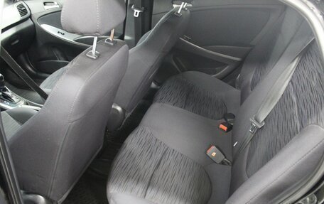 Hyundai Solaris II рестайлинг, 2015 год, 1 070 000 рублей, 9 фотография