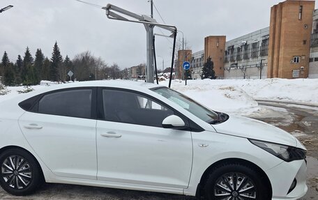 Hyundai Solaris II рестайлинг, 2021 год, 1 150 000 рублей, 6 фотография