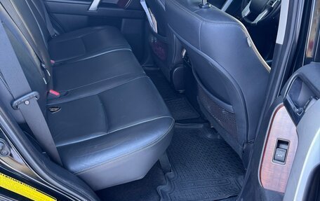 Toyota Land Cruiser Prado 150 рестайлинг 2, 2015 год, 4 200 000 рублей, 7 фотография