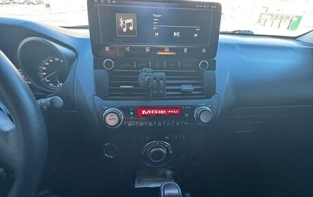 Toyota Land Cruiser Prado 150 рестайлинг 2, 2015 год, 4 200 000 рублей, 13 фотография