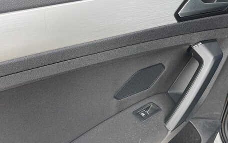 Volkswagen Tiguan II, 2018 год, 3 100 000 рублей, 17 фотография