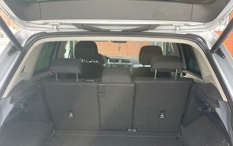 Volkswagen Tiguan II, 2018 год, 3 100 000 рублей, 22 фотография