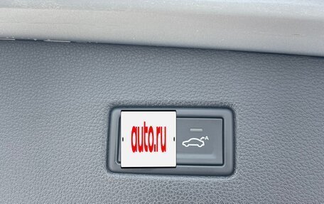 Volkswagen Tiguan II, 2018 год, 3 100 000 рублей, 28 фотография