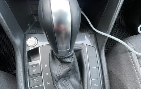 Volkswagen Tiguan II, 2018 год, 3 100 000 рублей, 38 фотография