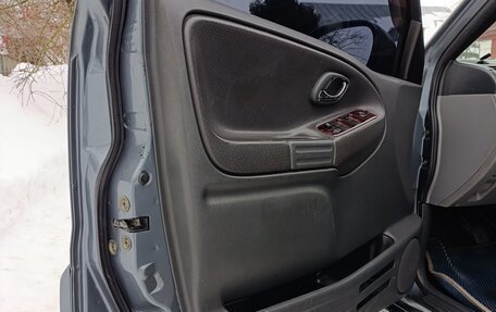 Suzuki Grand Vitara, 2004 год, 1 500 000 рублей, 29 фотография