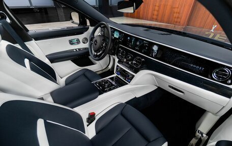 Rolls-Royce Ghost Series II рестайлинг, 2025 год, 63 500 000 рублей, 30 фотография