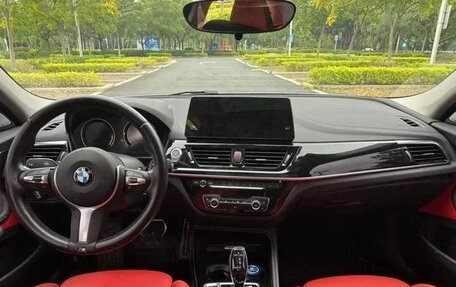 BMW 1 серия, 2022 год, 1 620 000 рублей, 5 фотография