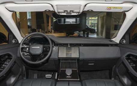 Land Rover Range Rover Evoque II, 2025 год, 6 100 000 рублей, 10 фотография