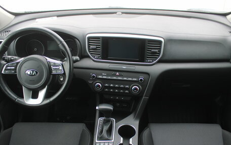 KIA Sportage IV рестайлинг, 2020 год, 2 455 000 рублей, 9 фотография