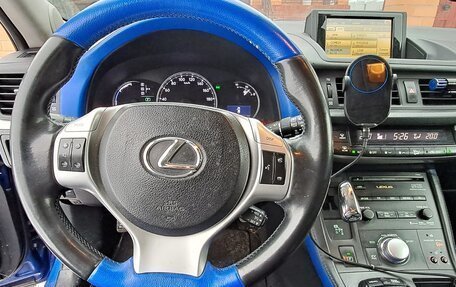 Lexus CT I рестайлинг, 2011 год, 2 000 000 рублей, 12 фотография