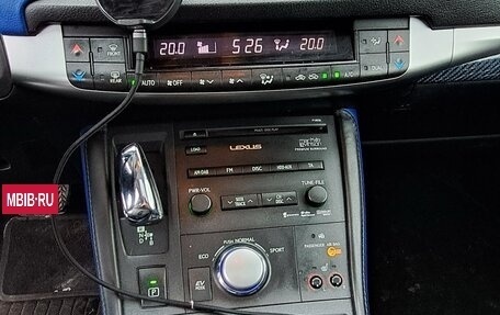 Lexus CT I рестайлинг, 2011 год, 2 000 000 рублей, 11 фотография