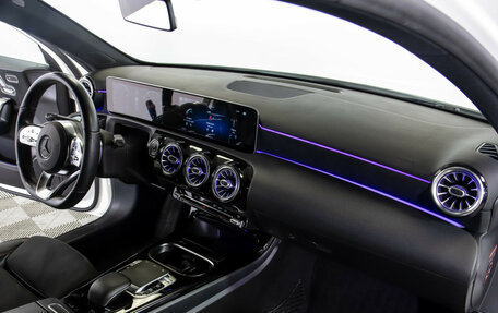 Mercedes-Benz A-Класс, 2019 год, 2 039 000 рублей, 7 фотография