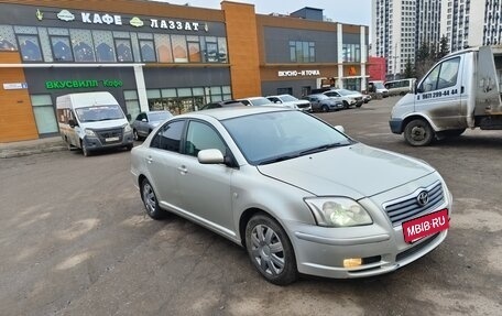 Toyota Avensis III рестайлинг, 2004 год, 500 000 рублей, 2 фотография