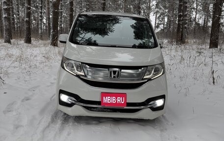 Honda Stepwgn IV, 2015 год, 1 750 000 рублей, 1 фотография