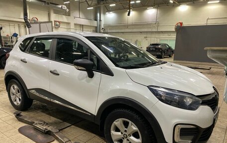 Renault Kaptur I рестайлинг, 2018 год, 1 230 000 рублей, 1 фотография