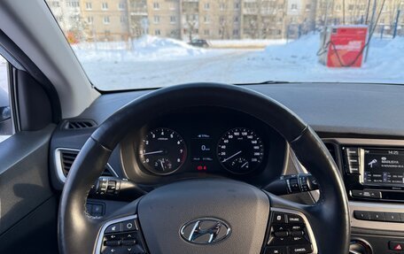 Hyundai Solaris II рестайлинг, 2017 год, 1 220 000 рублей, 11 фотография
