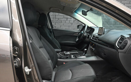 Mazda 3, 2015 год, 1 300 000 рублей, 13 фотография