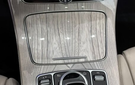 Mercedes-Benz E-Класс, 2019 год, 4 595 000 рублей, 27 фотография