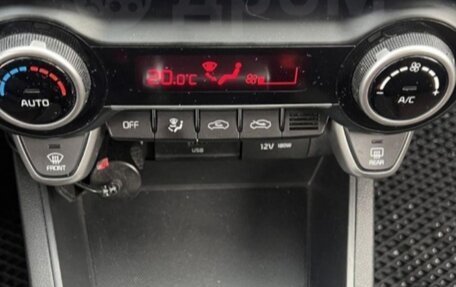 KIA Rio IV, 2021 год, 1 650 000 рублей, 3 фотография