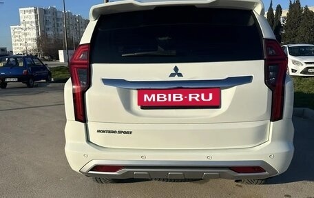 Mitsubishi Montero Sport, 2023 год, 5 500 000 рублей, 4 фотография