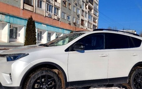 Toyota RAV4, 2019 год, 2 410 000 рублей, 2 фотография
