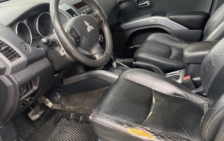 Mitsubishi Outlander III рестайлинг 3, 2012 год, 990 000 рублей, 13 фотография