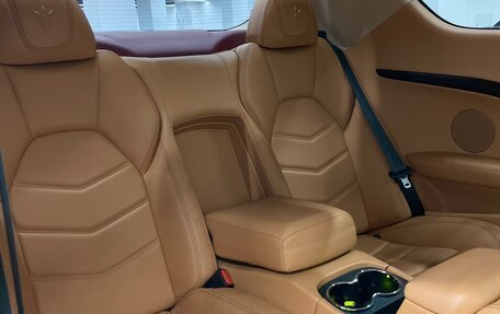 Maserati GranTurismo, 2012 год, 8 900 000 рублей, 28 фотография