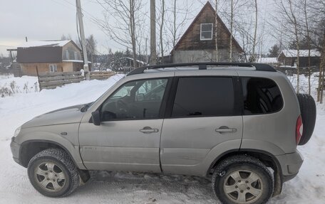 Chevrolet Niva I рестайлинг, 2010 год, 300 000 рублей, 2 фотография