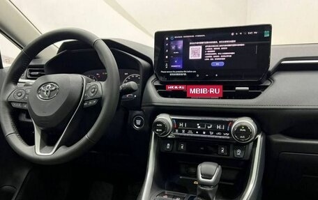 Toyota RAV4, 2025 год, 4 179 000 рублей, 12 фотография