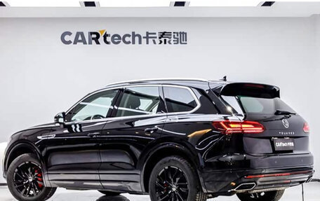 Volkswagen Touareg III, 2025 год, 7 300 000 рублей, 3 фотография