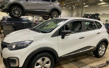 Renault Kaptur I рестайлинг, 2018 год, 1 230 000 рублей, 2 фотография