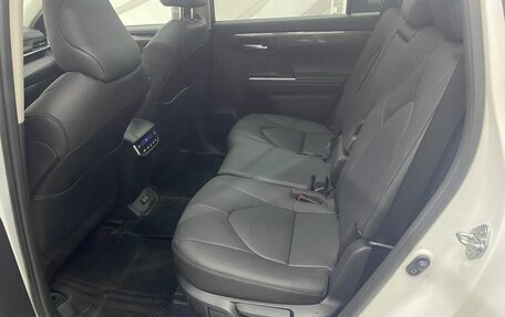 Toyota Highlander, 2025 год, 5 499 000 рублей, 15 фотография