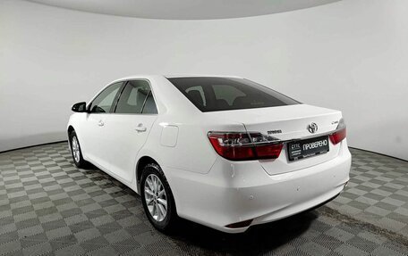 Toyota Camry, 2015 год, 2 070 000 рублей, 7 фотография