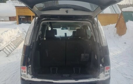 Toyota ISis I, 2013 год, 1 600 000 рублей, 6 фотография