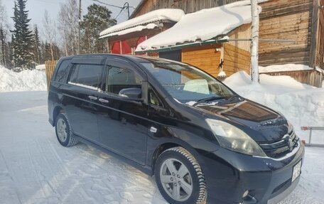 Toyota ISis I, 2013 год, 1 600 000 рублей, 11 фотография
