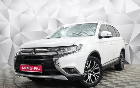 Mitsubishi Outlander III рестайлинг 3, 2015 год, 1 795 000 рублей, 1 фотография