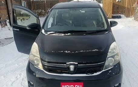 Toyota ISis I, 2013 год, 1 600 000 рублей, 13 фотография