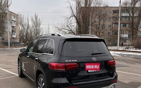 Mercedes-Benz GLB, 2020 год, 3 500 000 рублей, 21 фотография