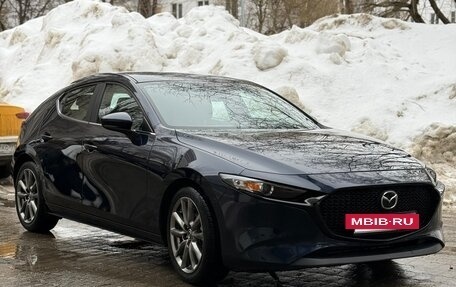 Mazda 3, 2021 год, 2 280 000 рублей, 2 фотография