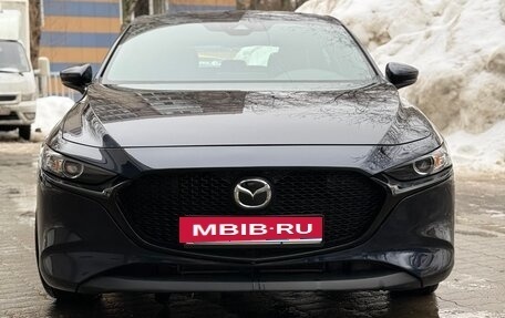 Mazda 3, 2021 год, 2 280 000 рублей, 3 фотография