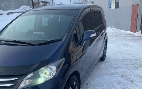 Honda Freed I, 2011 год, 1 100 000 рублей, 2 фотография