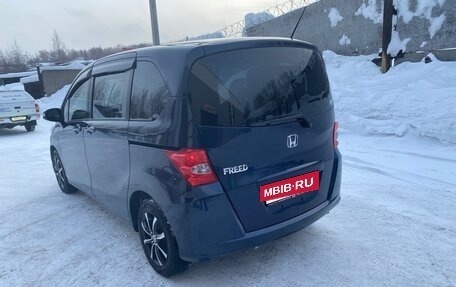 Honda Freed I, 2011 год, 1 100 000 рублей, 4 фотография