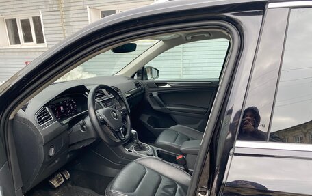 Volkswagen Tiguan II, 2018 год, 2 650 000 рублей, 5 фотография