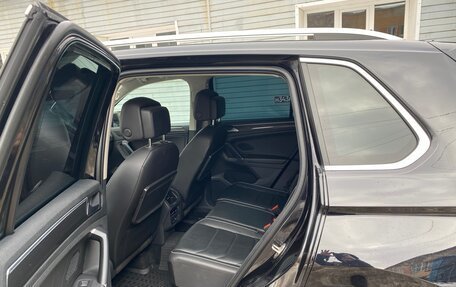 Volkswagen Tiguan II, 2018 год, 2 650 000 рублей, 6 фотография