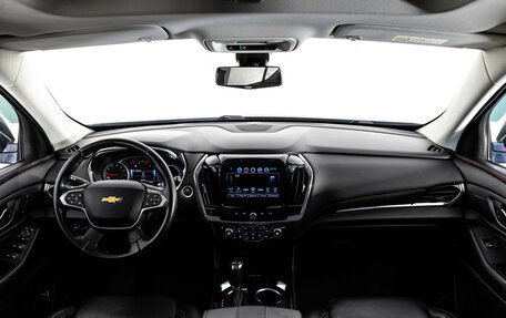 Chevrolet Traverse II, 2018 год, 2 799 000 рублей, 10 фотография