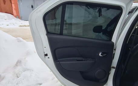 Renault Logan II, 2014 год, 610 000 рублей, 13 фотография