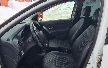 Renault Logan II, 2014 год, 610 000 рублей, 17 фотография