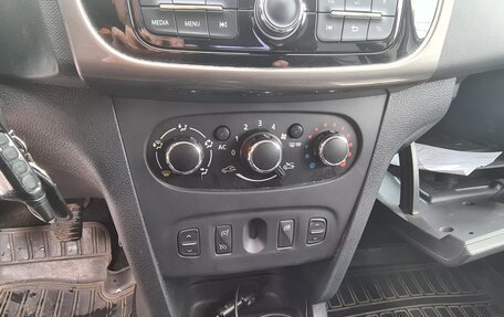 Renault Logan II, 2014 год, 610 000 рублей, 24 фотография