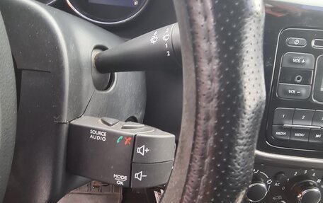 Renault Logan II, 2014 год, 610 000 рублей, 26 фотография