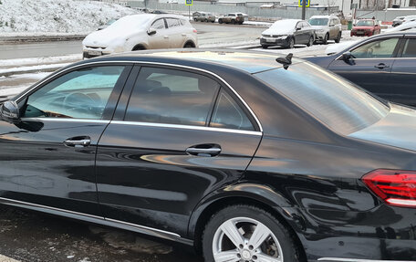 Mercedes-Benz E-Класс, 2015 год, 3 000 000 рублей, 3 фотография